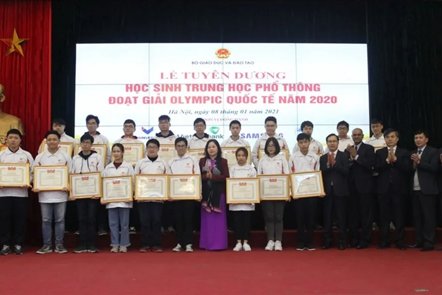 Tuyên dương học sinh Việt Nam đoạt các giải Olympic quốc tế năm 2020