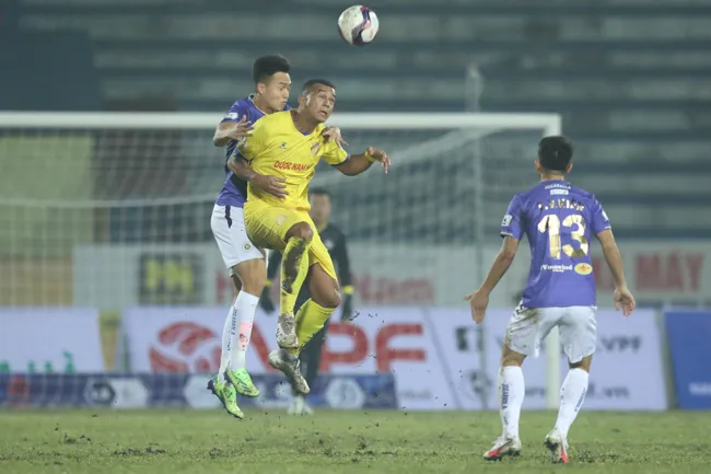 Hà Nội FC bất ngờ gục ngã trước Nam Định ngay ở vòng mở màn 1