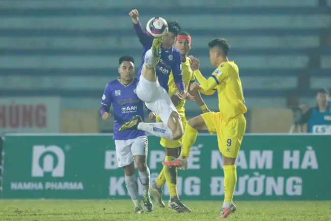 Hà Nội FC bất ngờ gục ngã trước Nam Định ngay ở vòng mở màn 5