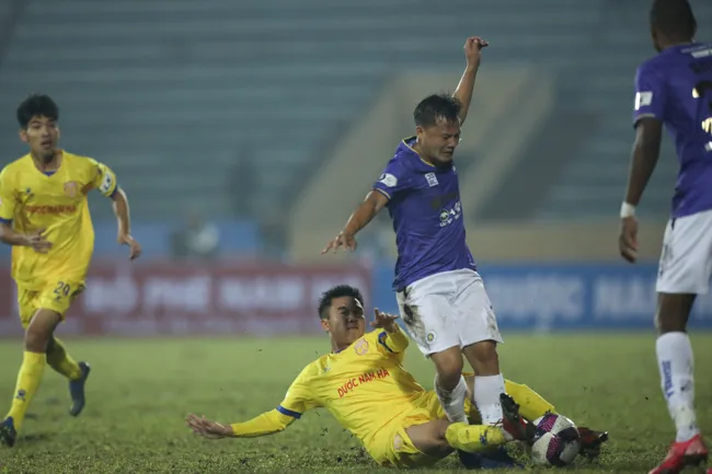 Hà Nội FC bất ngờ gục ngã trước Nam Định ngay ở vòng mở màn 7