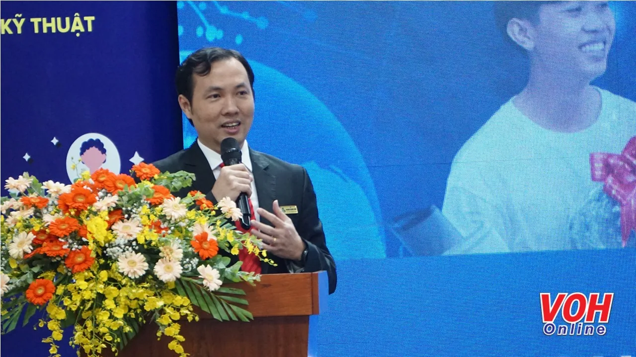 TS. Trương Quang Vinh, Phó Giám đốc Văn phòng Đào tạo Quốc tế , voh.com.vn