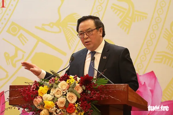 Hoàng Bình Quân, Uỷ viên Trung ương Đảng, Trưởng Ban Đối ngoại Trung ương thông báo về Đại hội Đại biểu toàn quốc lần thứ XIII của Đảng.