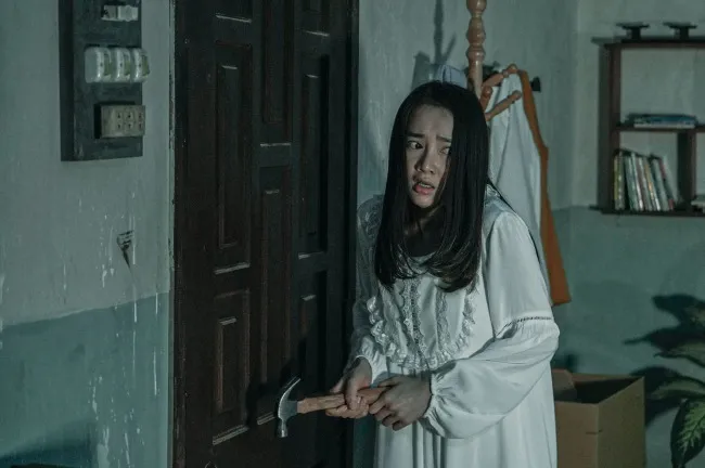 Nhân vật trung tâm của Song Song là Trang do Nhã Phương thủ vai. 