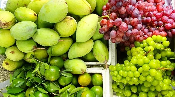 Giá cả thị trường hôm nay 2/2/2021: Giá cả thực phẩm các loại trái cây 1