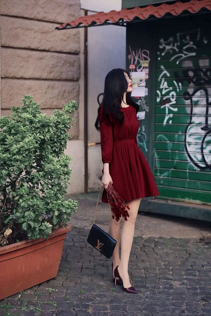 10 mẫu váy đỏ xinh sang hết ý và đáng sắm nhất dịp Tết này 4