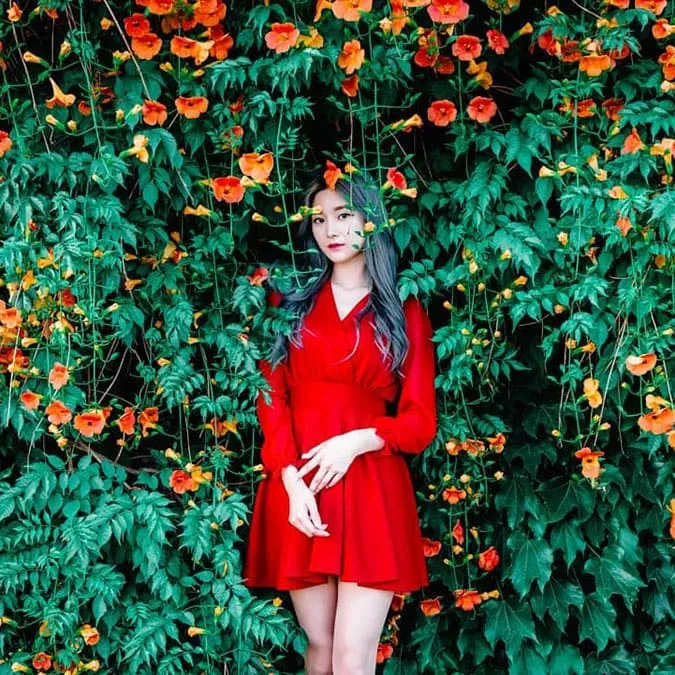 10 mẫu váy đỏ xinh sang hết ý và đáng sắm nhất dịp Tết này 6