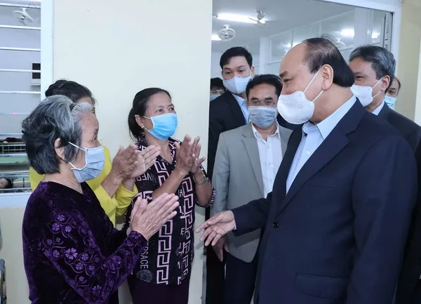 Thủ tướng tặng quà Tết tại Trung tâm bảo trợ xã hội tỉnh Quảng Nam 1