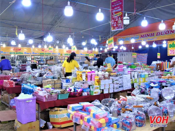 Nhiều mặt hàng chất lượng cao, giá ưu đãi phục vụ mua sắm tết tại Phú Mỹ Hưng 1