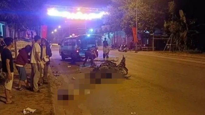 Xe 7 chỗ tông vào lan can trên đèo Bảo Lộc, bé 7 tuổi tử vong 3