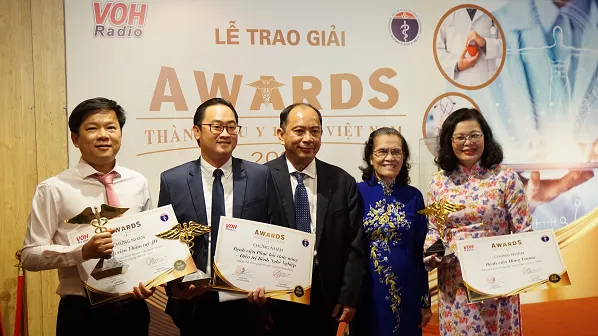Lễ trao giải Thành tựu Y khoa Việt Nam năm 2020 2