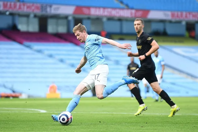 De Bruyne kiến tạo trước Man City