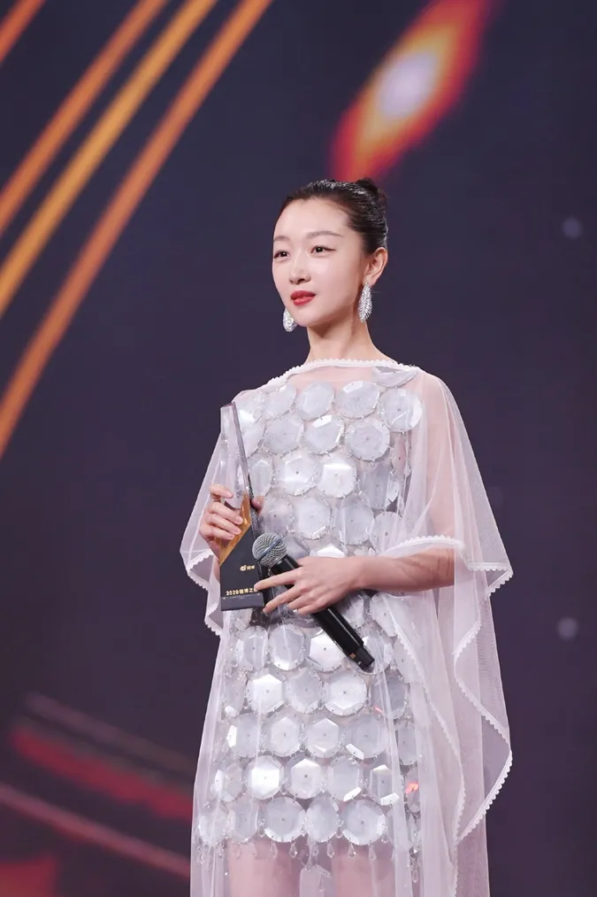 Điểm lại danh sách giải thưởng Đêm Hội Weibo 2020: Tiêu Chiến, Dương Tử lại dẫn đầu 17