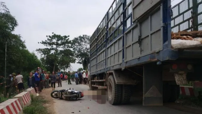 Tin tức tai nạn giao thông hôm nay 10/3/2021: Một phụ nữ tử vong dưới bánh container, bỏ lại 2 con 3