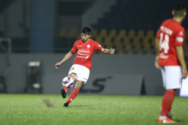 Lee Nguyễn buồn bã khi tịt ngòi trận thứ hai liên tiếp tại V-League 5