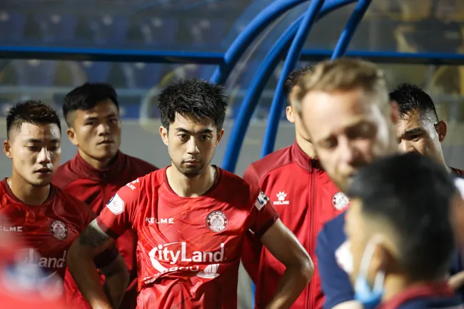 Lee Nguyễn buồn bã khi tịt ngòi trận thứ hai liên tiếp tại V-League 10