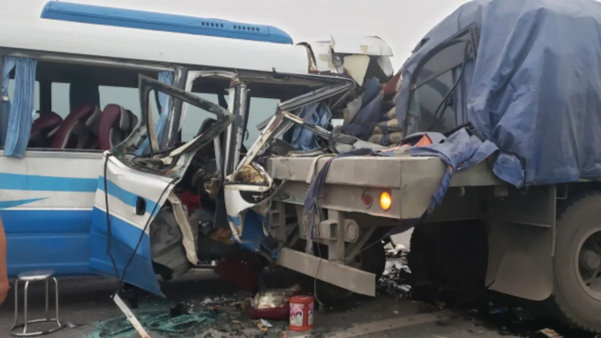 Tin tức tai nạn giao thông hôm nay 16/03/2021: Hai vụ tai nạn xe khách khiến 4 người tử vong 2