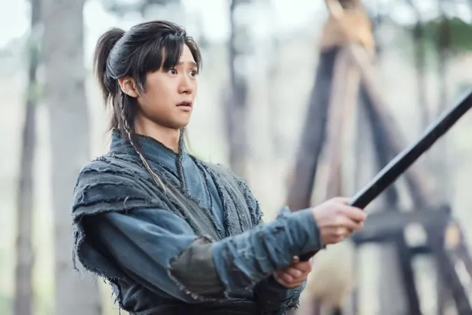 Sau scandal của Ji Soo, Na In Woo đã cứu bộ phim Sông Đón Trăng Lên thế nào? 4