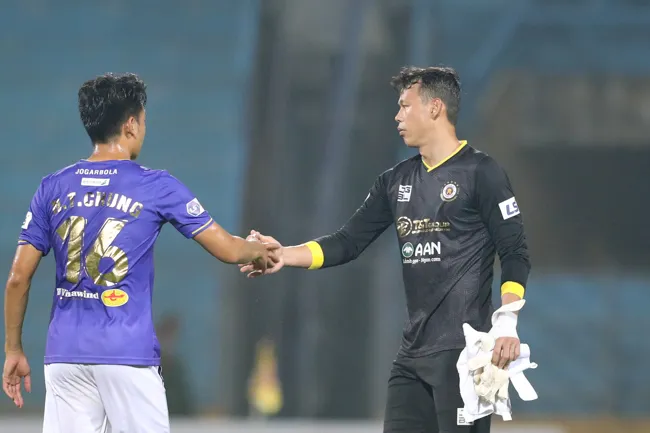 Hà Nội FC thắng trận thứ hai liên tiếp sau quãng nghỉ 11