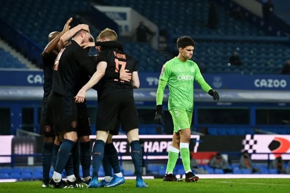 Vượt qua Everton, Man City vào bán kết FA Cup - Brighton có lợi thế trong cuộc đua trụ hạng NHA