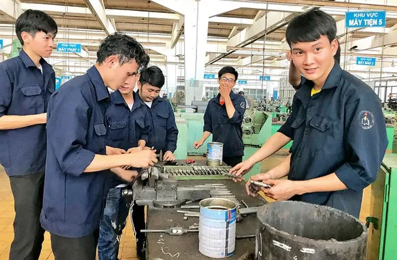 Phát triển nguồn nhân lực chất lượng cao để bứt phá 1