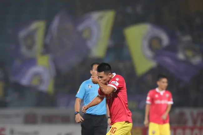 Hà Nội FC thoát thua nhờ bàn thắng ở phút 90 3