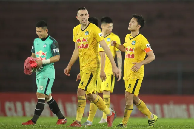 Vượt qua Hải Phòng, HAGL giữ vững ngôi đầu V-League 2021 7