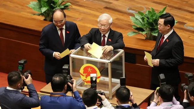 Tân Chủ tịch nước Nguyễn Xuân Phúc tuyên thệ 1