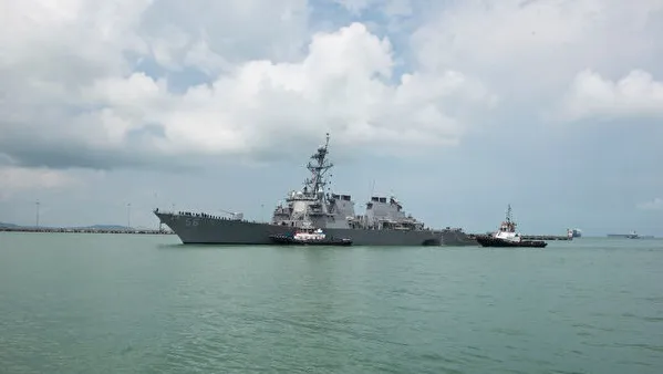 Tàu khu trục Mỹ, eo biển Đài Loan, ngày 8 tháng 4 năm 2021