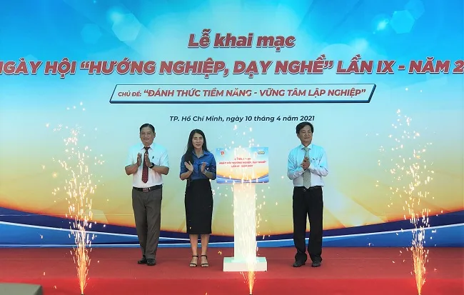 Khai mạc ngày hội hướng nghiệp dạy nghề lần 9 năm 2021 1