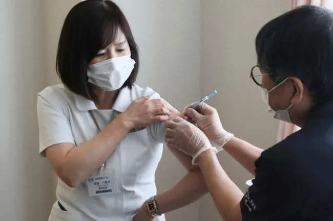 Nhật Bản xuất hiện ca nhiễm Covid-19 đầu tiên ở người đã tiêm đủ 2 liều vắc-xin