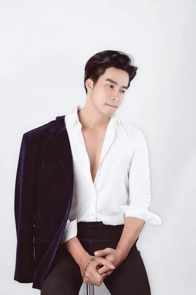 Tiểu sử ca sĩ Mạnh Đồng: Hot boy bolero kiếm tiền tỷ chỉ sau vài tháng đi hát 3