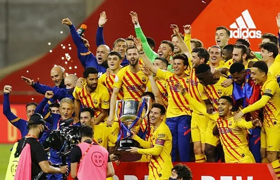 Hủy diệt Athletic Bilbao, Barca đoạt Cup Nhà vua Tây Ban Nha 2020/21.