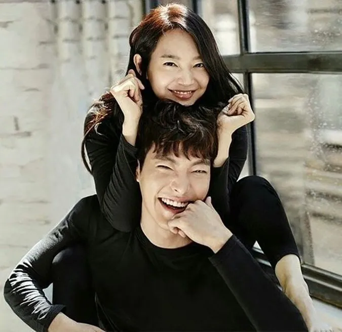 Kim Woo Bin và Shin Min Ah thảo luận tham gia phim Our Blue cùng nhau sau tin đồn kết hôn 6