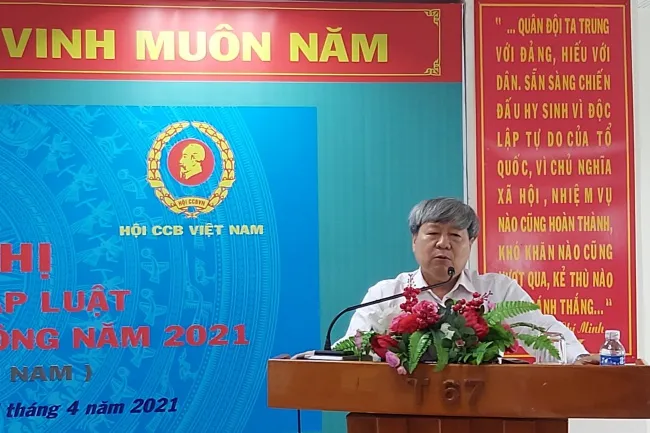 Ông Nguyễn Ngọc Tường, Phó trưởng ban chuyên trách, Ban An toàn giao thông thành phố Hồ Chí Minh chia sẻ tại buổi tập huấn.    