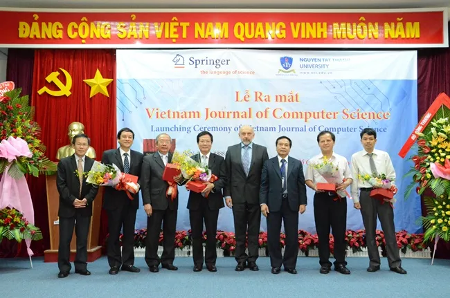 Lễ ra mắt Tạp chí Khoa học máy tính Việt Nam (Vietnam Journal of Computer Science) năm 2013