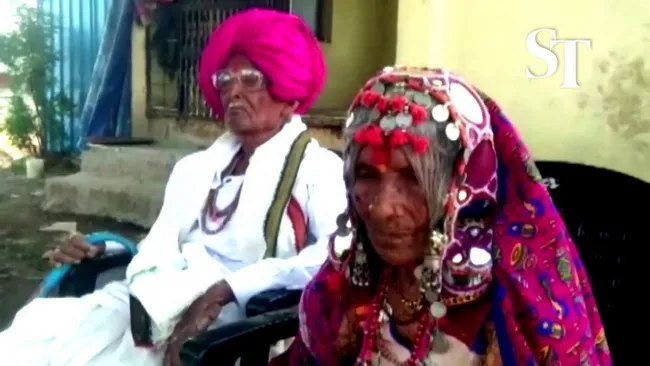 Cặp vợ chồng Ấn Độ 105 và 95 tuổi chiến thắng Covid-19 1