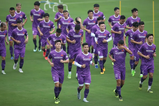ĐT Việt Nam tập luyện buổi đầu chuẩn bị cho vòng loại World Cup 2022 3