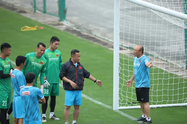 ĐT Việt Nam tập luyện buổi đầu chuẩn bị cho vòng loại World Cup 2022 4