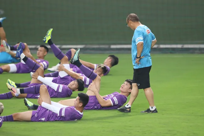ĐT Việt Nam tập luyện buổi đầu chuẩn bị cho vòng loại World Cup 2022 5