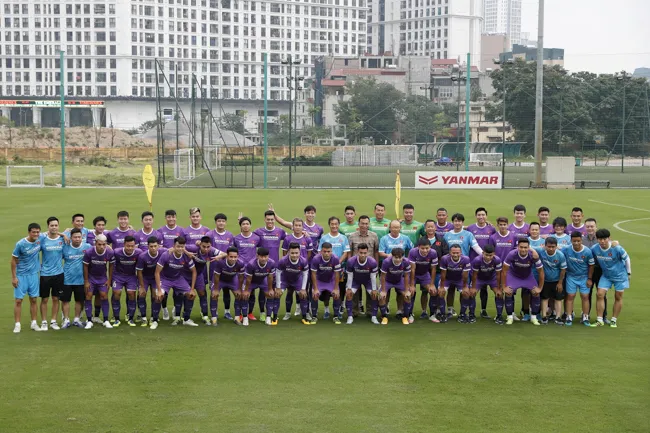 ĐT Việt Nam tập luyện buổi đầu chuẩn bị cho vòng loại World Cup 2022 2