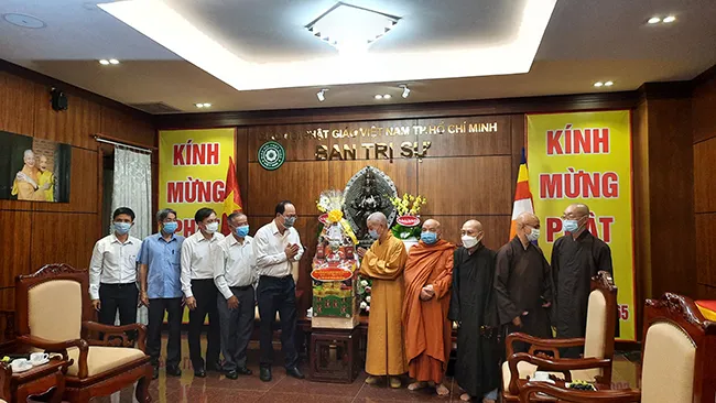 Lãnh đạo Thành phố chúc mừng Đại lễ Phật Đản 1