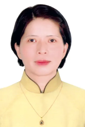      Bà LÊ THỊ THU HƯƠNG  - Ủy viên Ủy ban Trung ương Mặt trận Tổ quốc Việt Nam; Bí thư Chi bộ, Vụ trưởng Vụ Quản lý doanh nghiệp, Bộ Giao thông vận tải  - Tiến sỹ kinh tế, Cử nhân Luật, Cao cấp lý luận chính trị