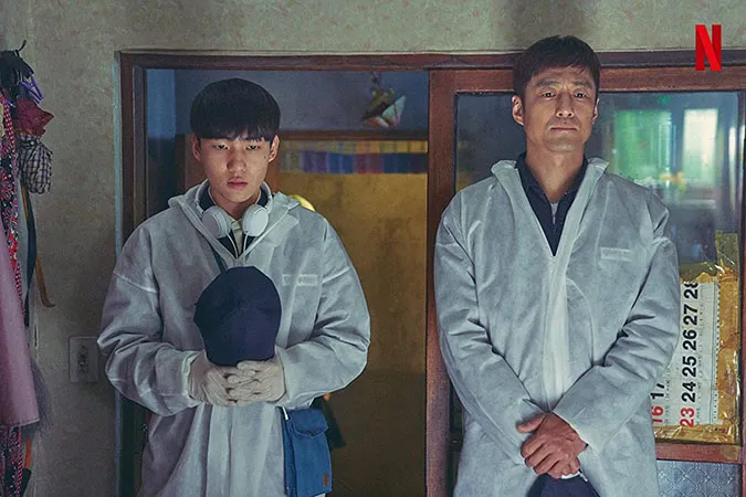 Move To Heaven review: Phim mới của Lee Je Hoon có gì đặc biệt? 3