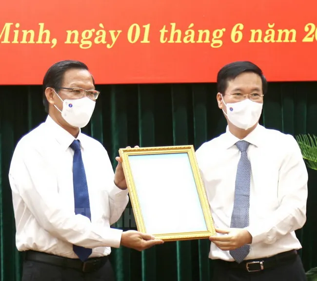 Đồng chí Phan Văn Mãi giữ chức Phó Bí thư Thường trực Thành ủy TPHCM 2