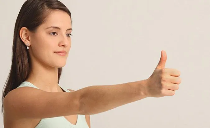 6 bài tập yoga giảm mỏi mắt, khô mắt và stress cho dân văn phòng 3