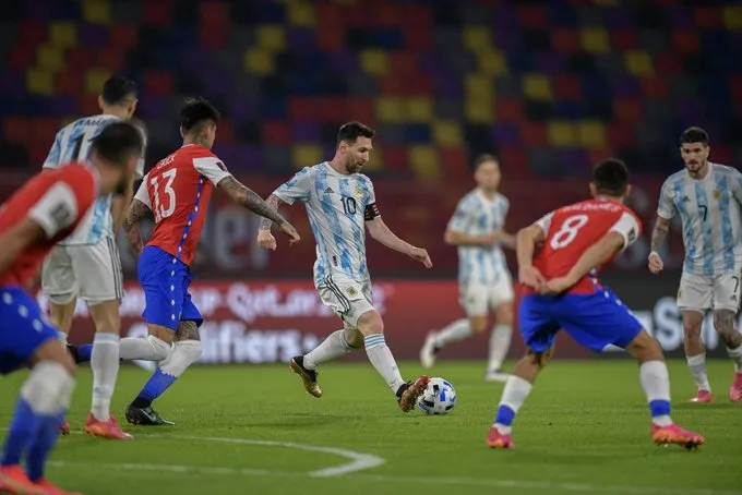 Kết quả vòng loại World Cup 2022: Argentina lỡ cơ hội chiếm ngôi đầu Brazil