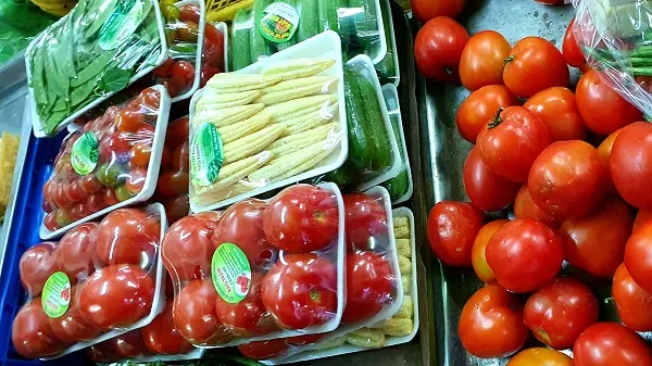 Giá cả thị trường hôm nay 6/6/2021: Cà chua 16.000 đồng/kg 1
