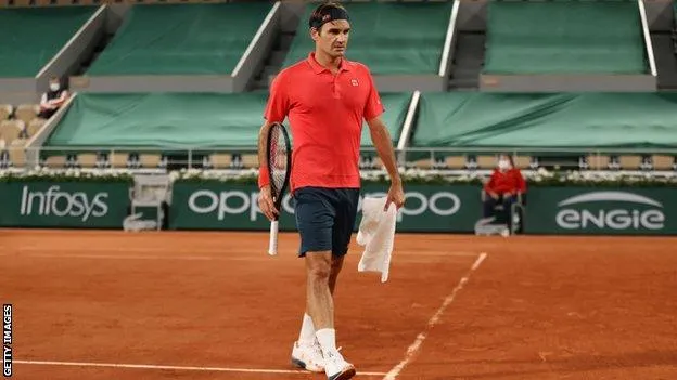Roland Garros 2021: Medvedev, Tsitsipas và Zverev thẳng tiến vào tứ kết - Federer bất ngờ rút lui