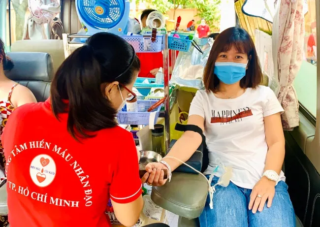 Người dân quận 8 nhiệt tình tham gia Ngày hội hiến máu tình nguyện 1