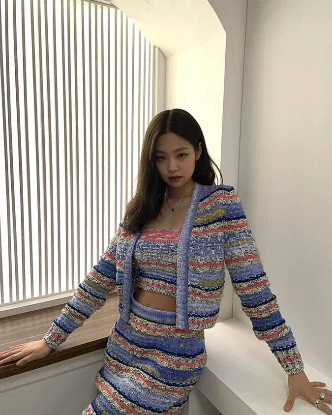 4  món đồ ‘hack’ chiều cao ‘đỉnh xịn’ được Jennie (BLACKPINK) diện hoài không chán 12